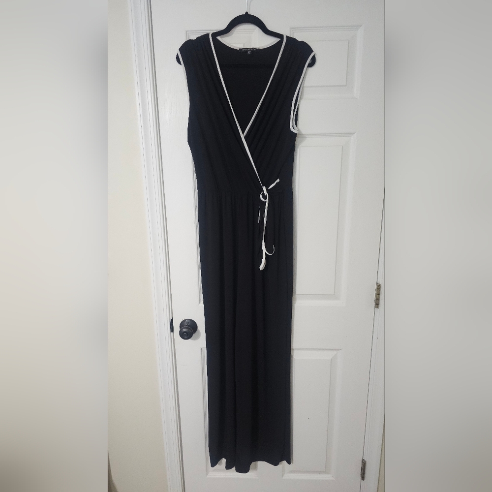 Elegant Black Sleeveless Jump Suit Size Large